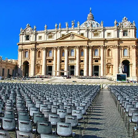 Vatican شقة *